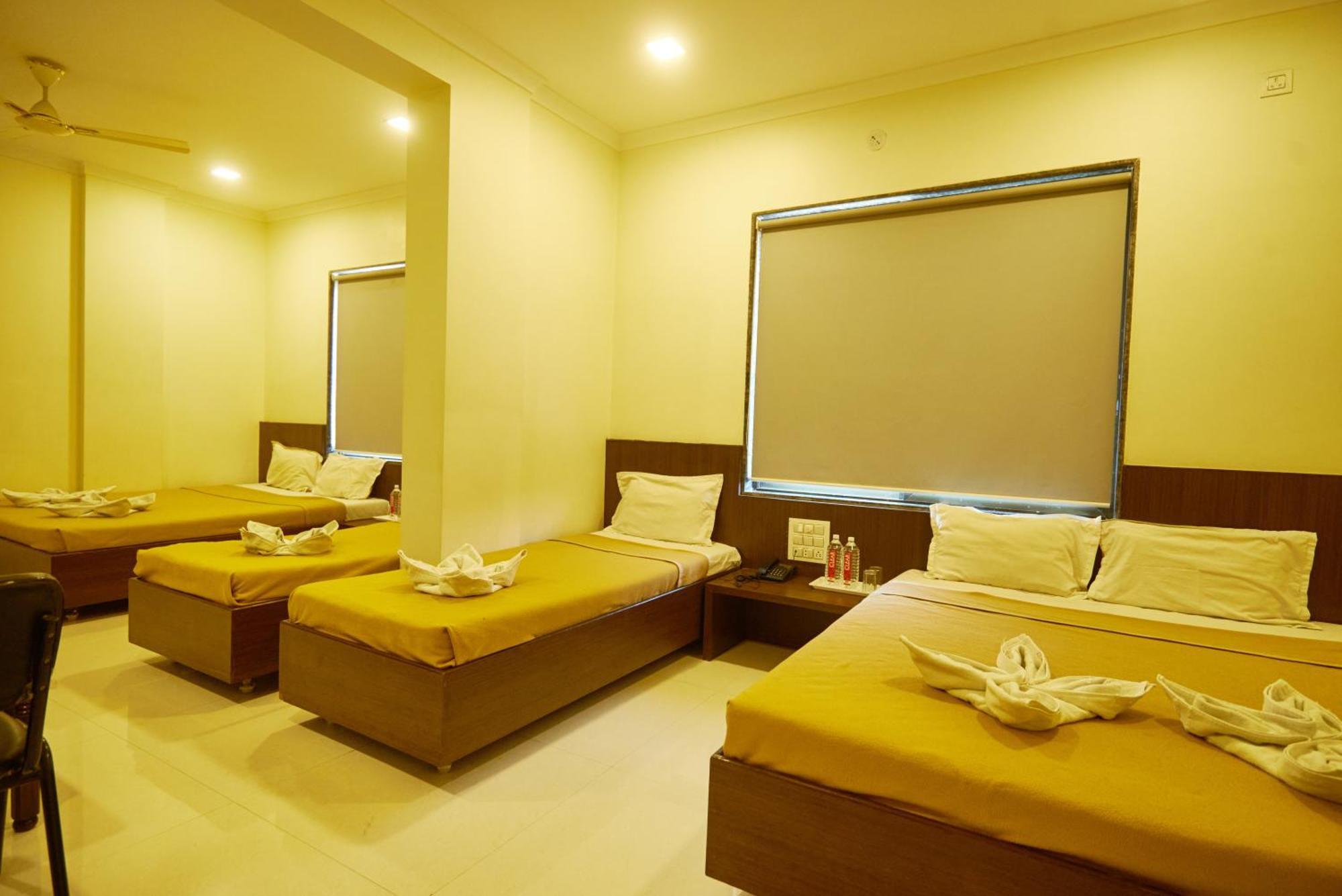 Sai Vidisha Palace Shirdi Ngoại thất bức ảnh