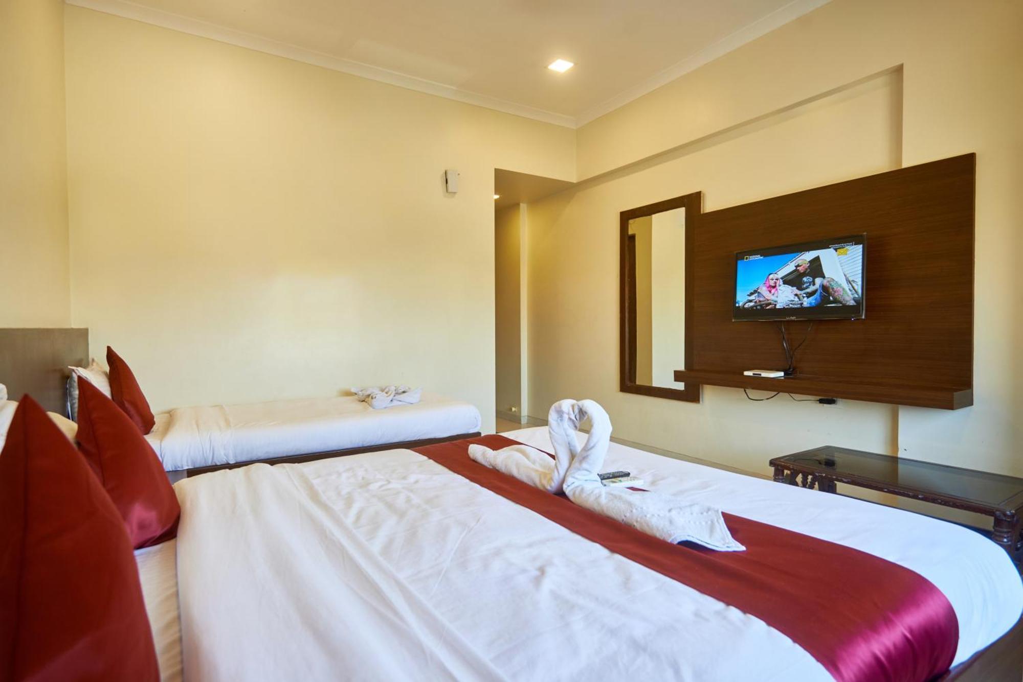 Sai Vidisha Palace Shirdi Ngoại thất bức ảnh