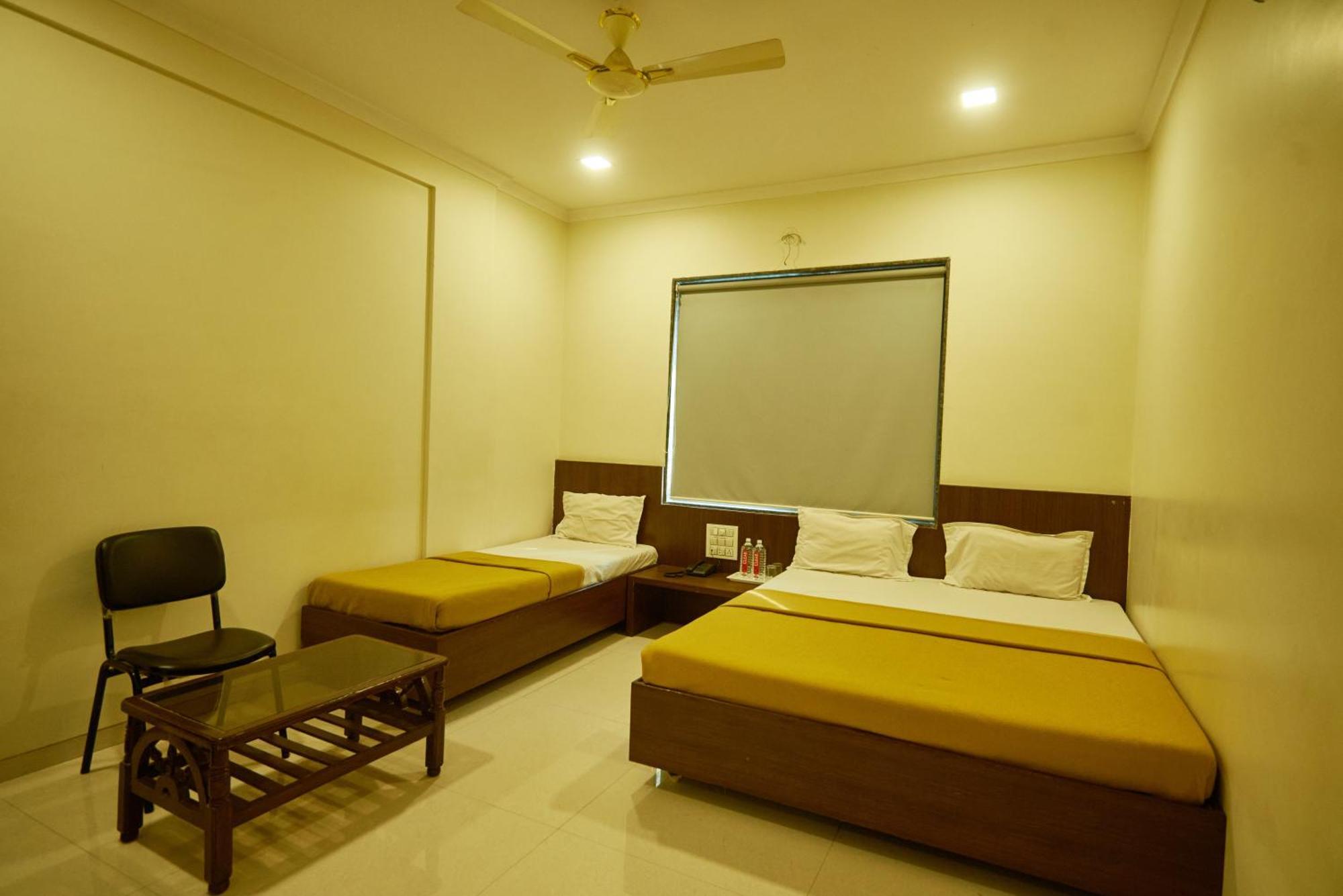 Sai Vidisha Palace Shirdi Ngoại thất bức ảnh